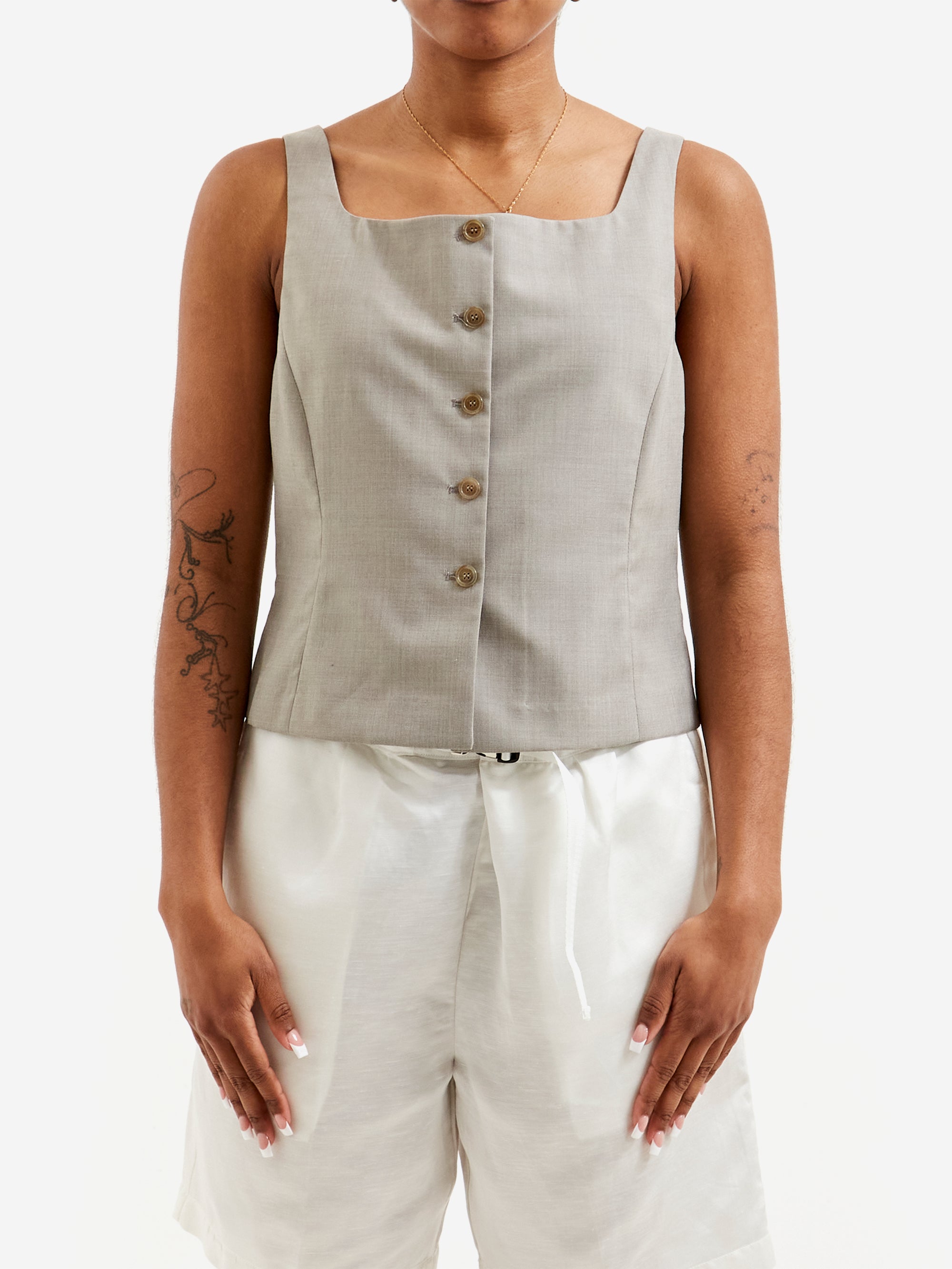 AMOMENTO　SCOOP NECK TWO WAY VEST AMOMENTO Scoop Neck Two Way Vest - Beige – Goodhood