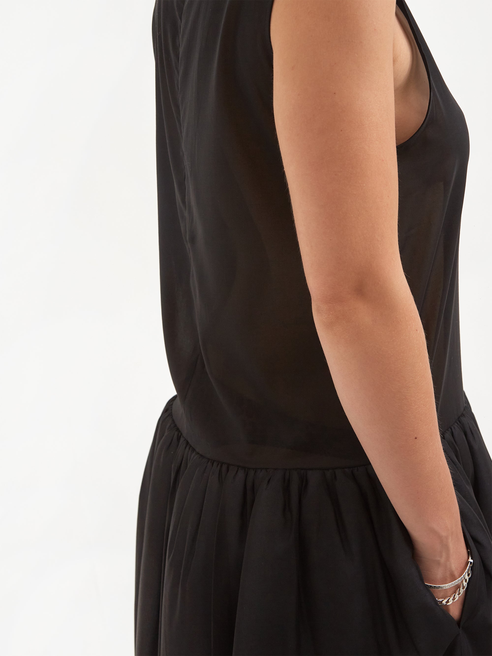 AMOMENTO Sheer Shirring Padded Dress- Black
