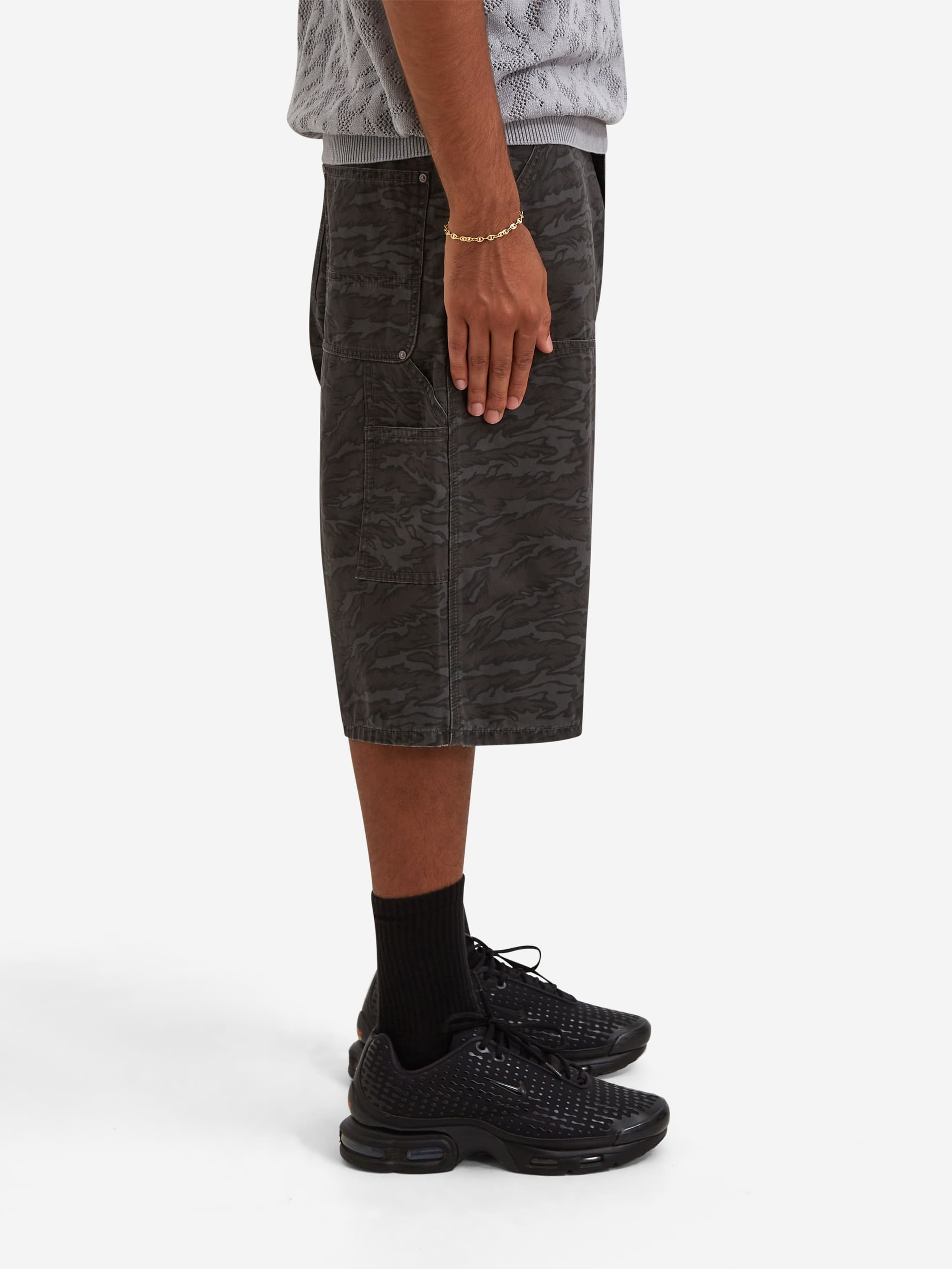 Beams PR Knee Short - Camo – Goodhood