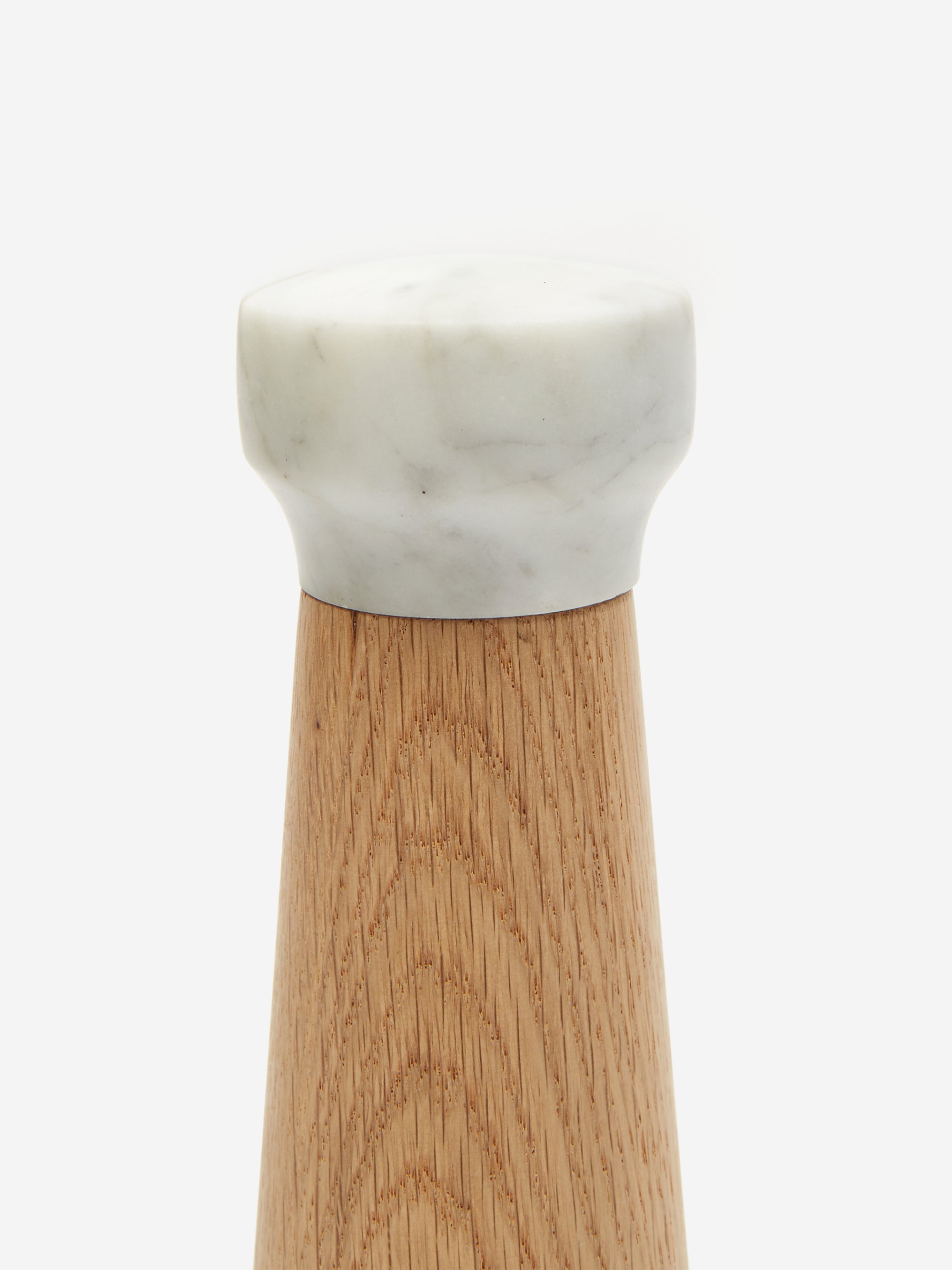 http://goodhoodstore.com/cdn/shop/files/NORMANN-COPENHAGEN-CRAFT-SALT-MILL-SMALL---OAKWHITE_AW23_GOODHOOD_-2.jpg?v=1693390277