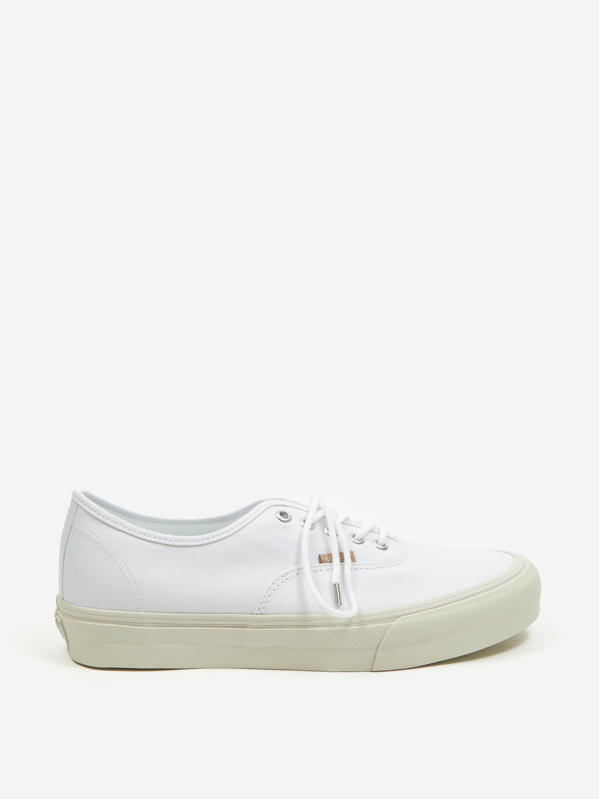 Vans vault off on sale white