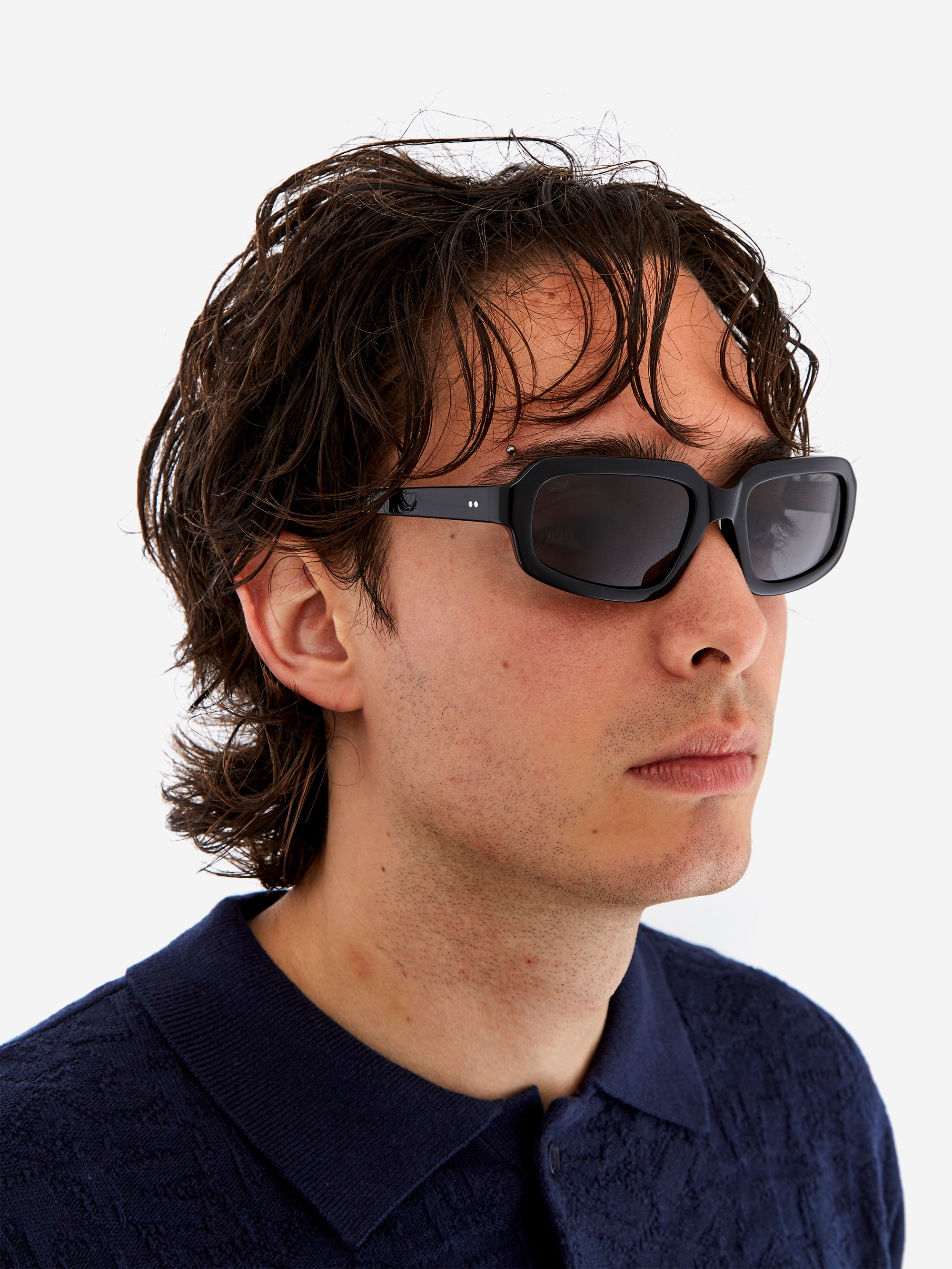 AKILA Jupiter - Black/Black – Goodhood