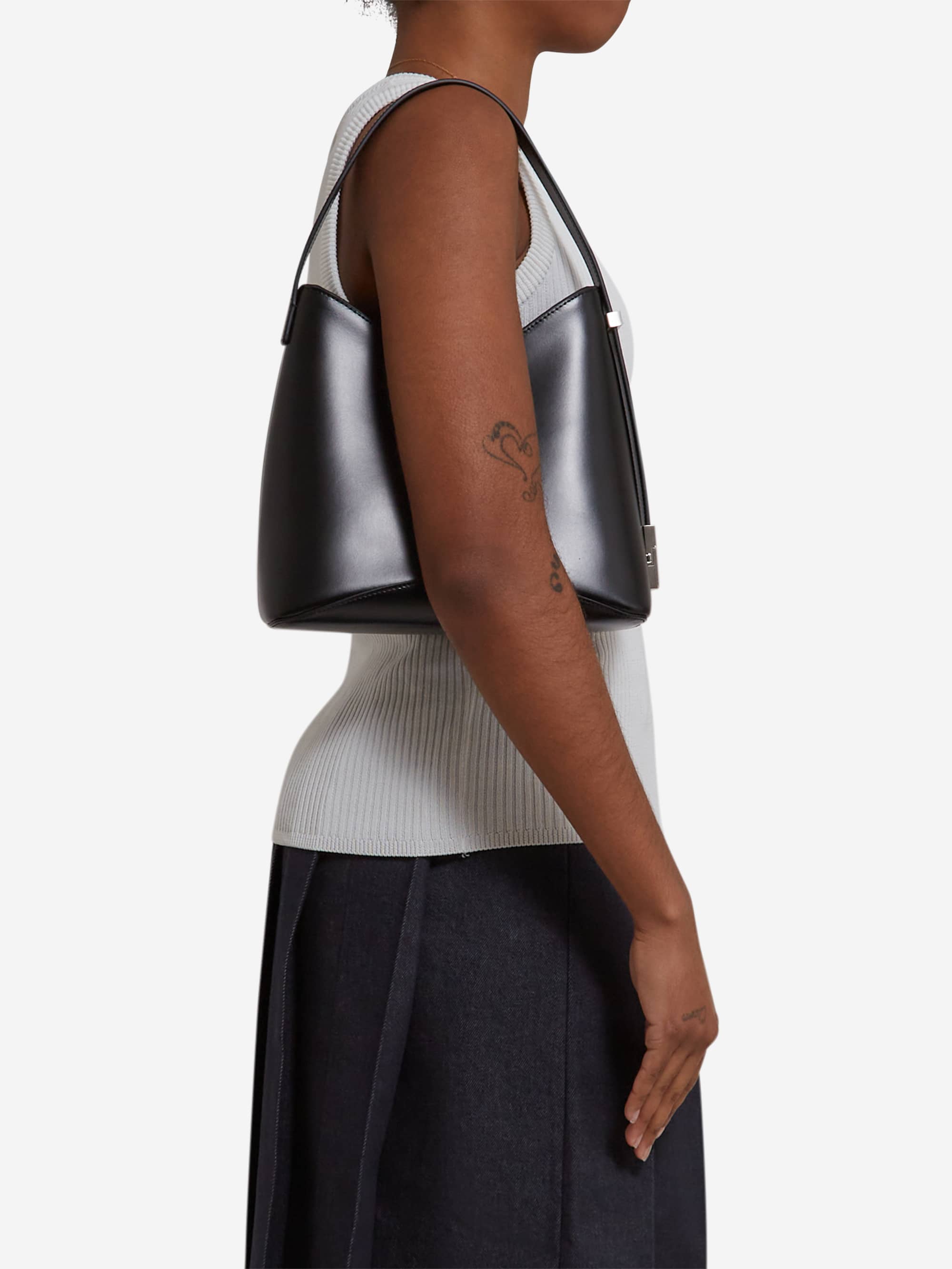 Osoi Egg Mini Bag - Black – Goodhood