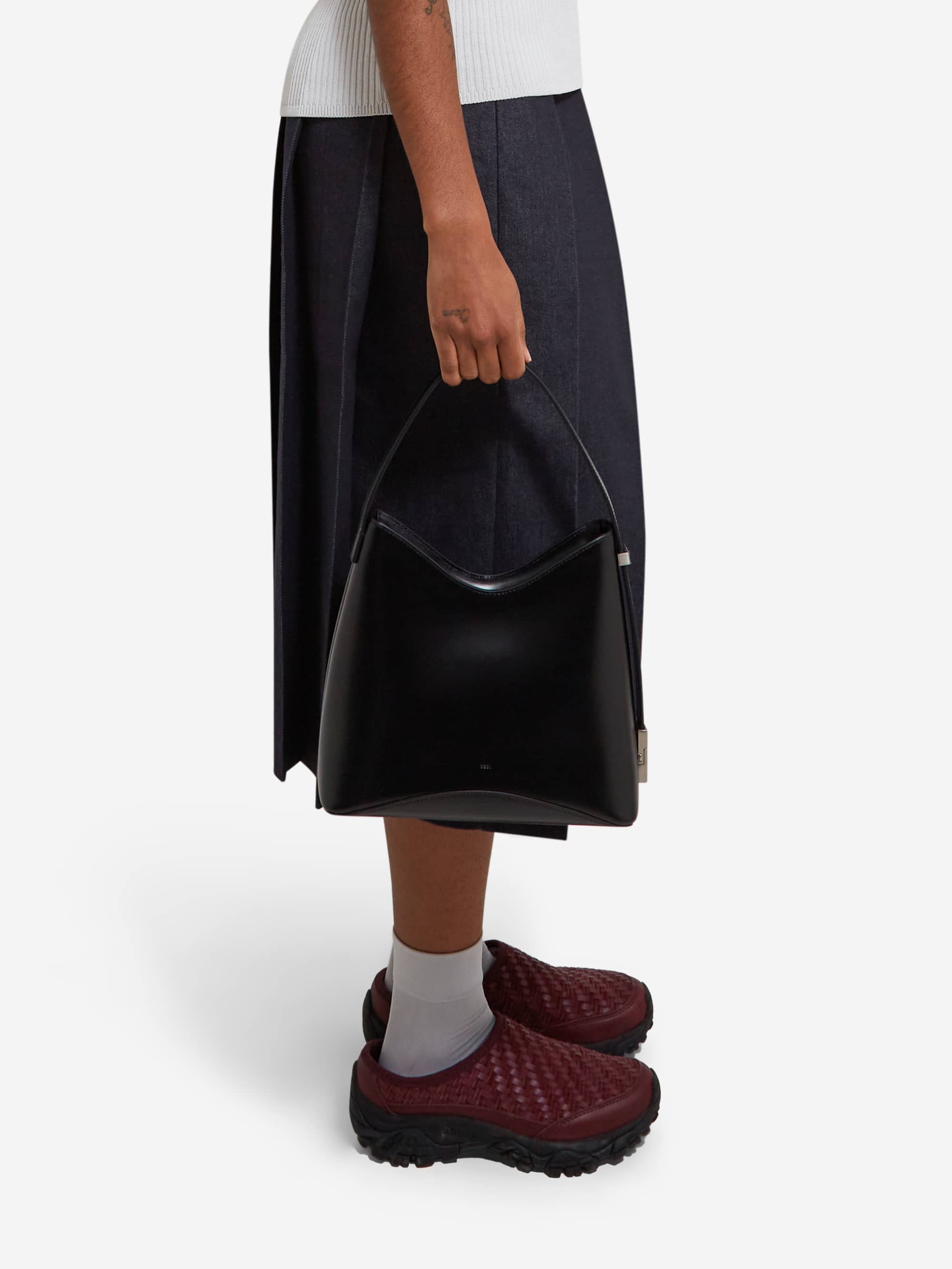 Osoi Egg Mini Bag - Black – Goodhood