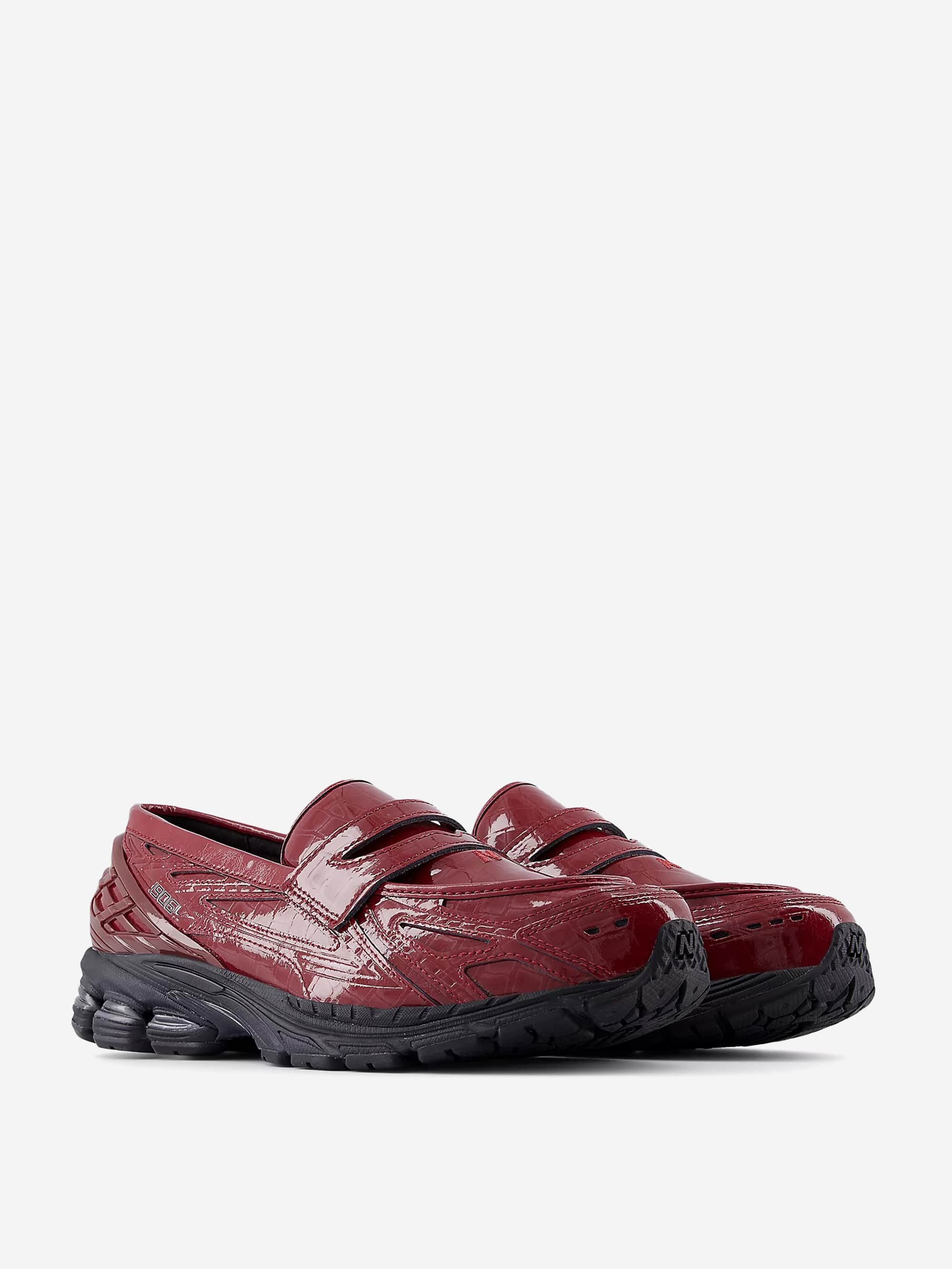 New Balance 1906L Loafer - Croc Red – Goodhood