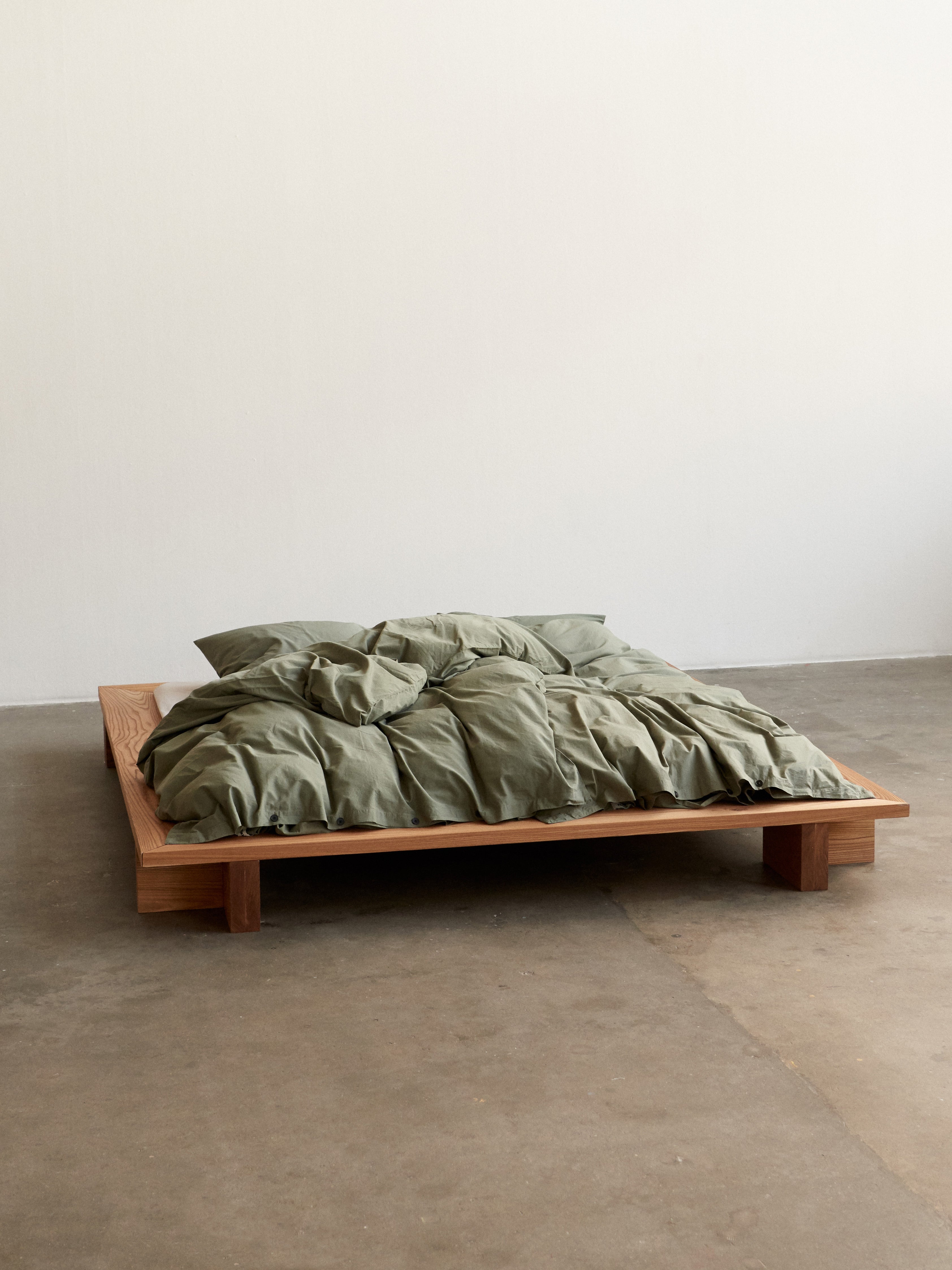 TEKLA Percale Pillow Case 50cm x 75cm - Olive Green – Goodhood