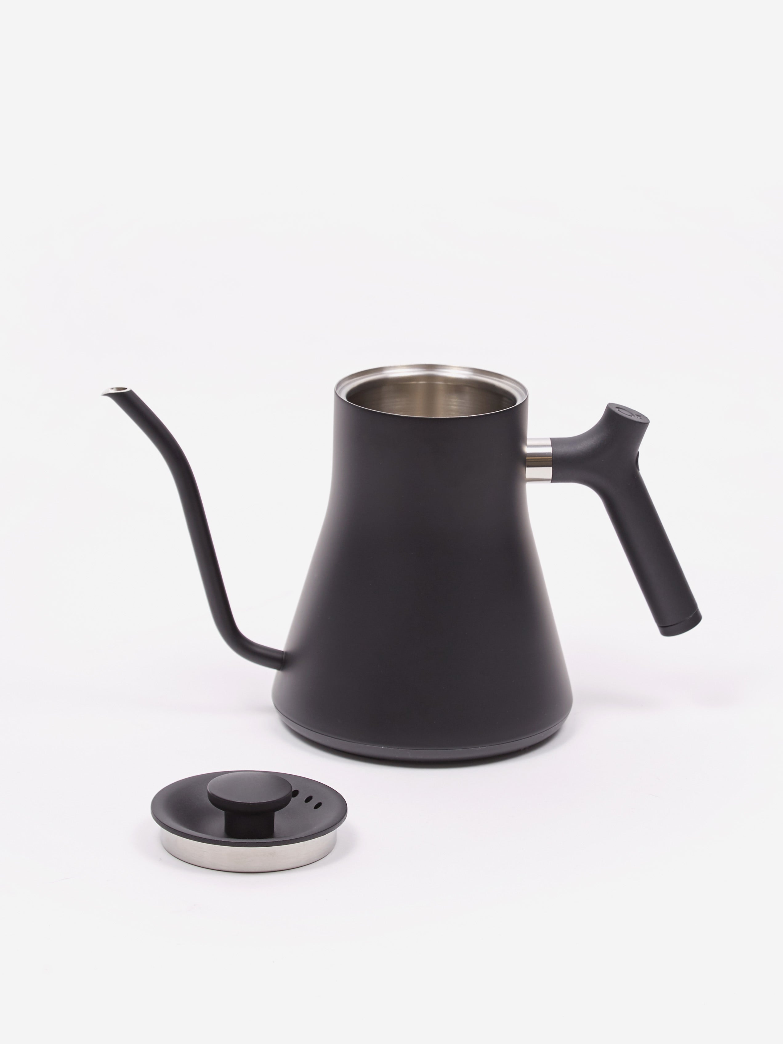 http://goodhoodstore.com/cdn/shop/products/FELLOW-STAGG-EKG-POUR-OVER-ELECTRIC-KETTLE---BLACK_SS22_GOODHOOD_144264_845202e6-a0a0-4652-a4db-111bc70ad1e4.jpg?v=1672740268