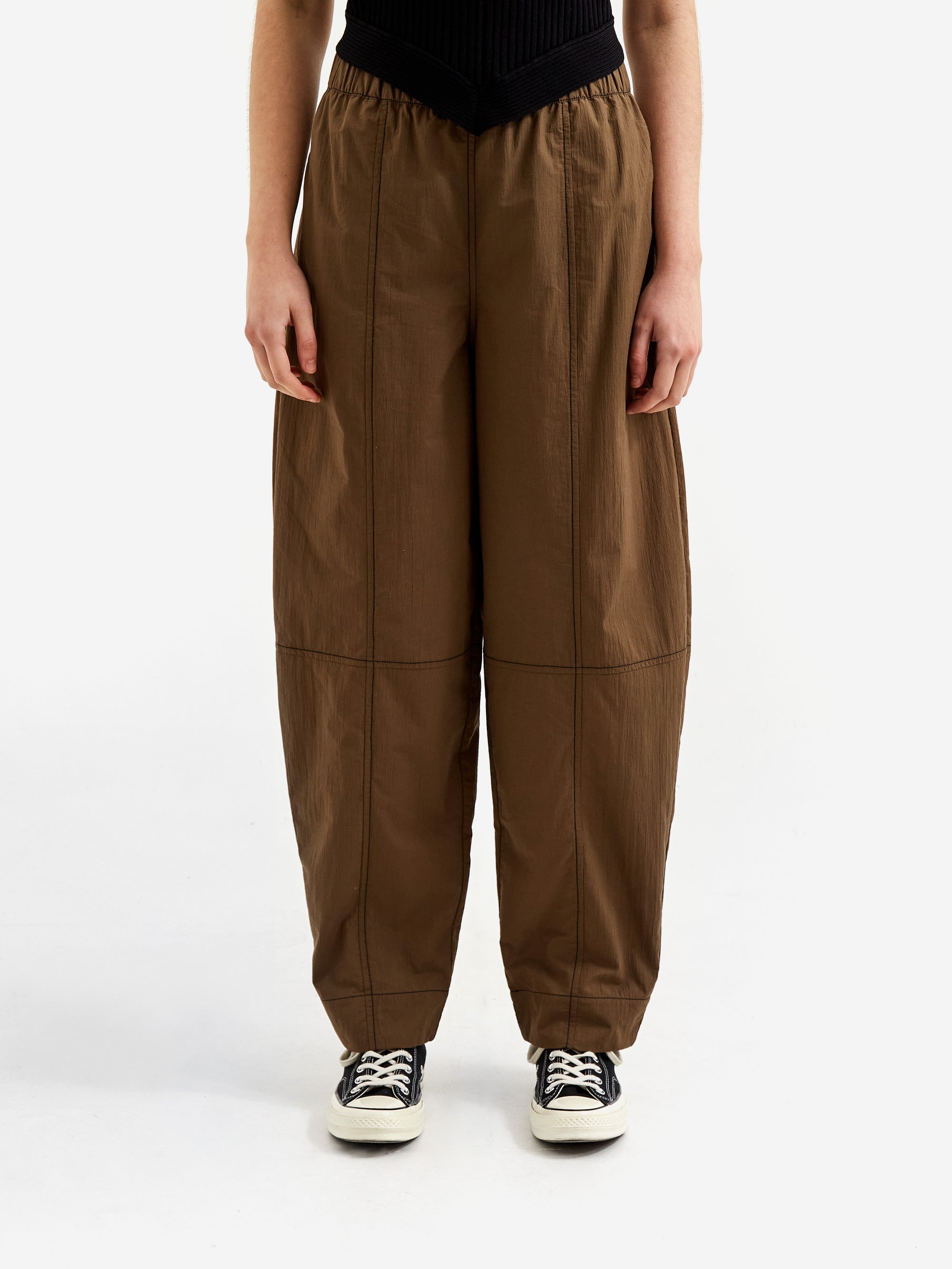 Ganni Cotton Crepe Curve Trouser - Teak – Goodhood