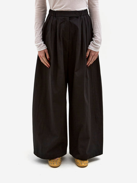 AMOMENTO Three Tuck Banding Pants - Black – Goodhood
