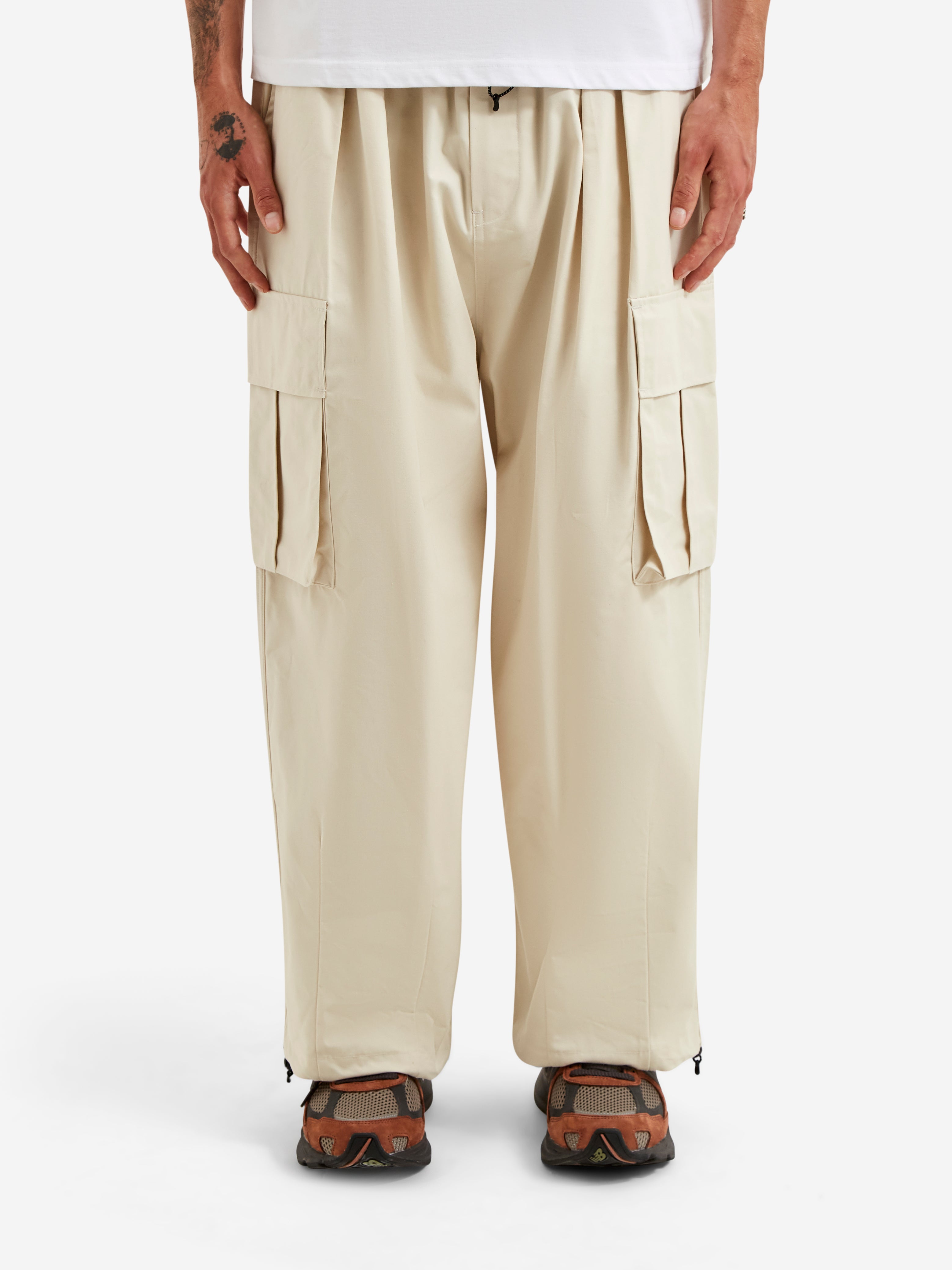 Estudio Niksen Cargo String Balloon Pants - Cream – Goodhood
