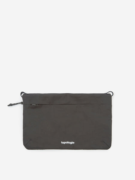 Topologie Wares Bags Flat Sacoche Small - Black Tech Sateen – Goodhood